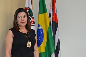 13out13-delegada-gritar-2